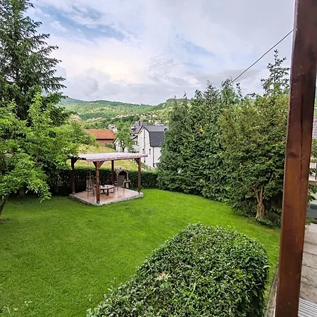 Garden Daire *
