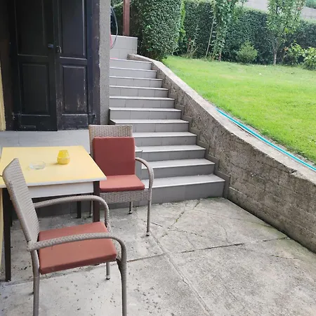 Zoo Garden Apartment